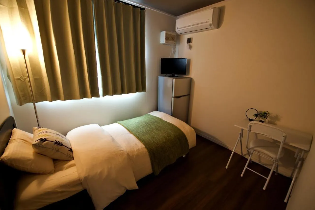 Zeus Ikegami Villa Tokyo Japan